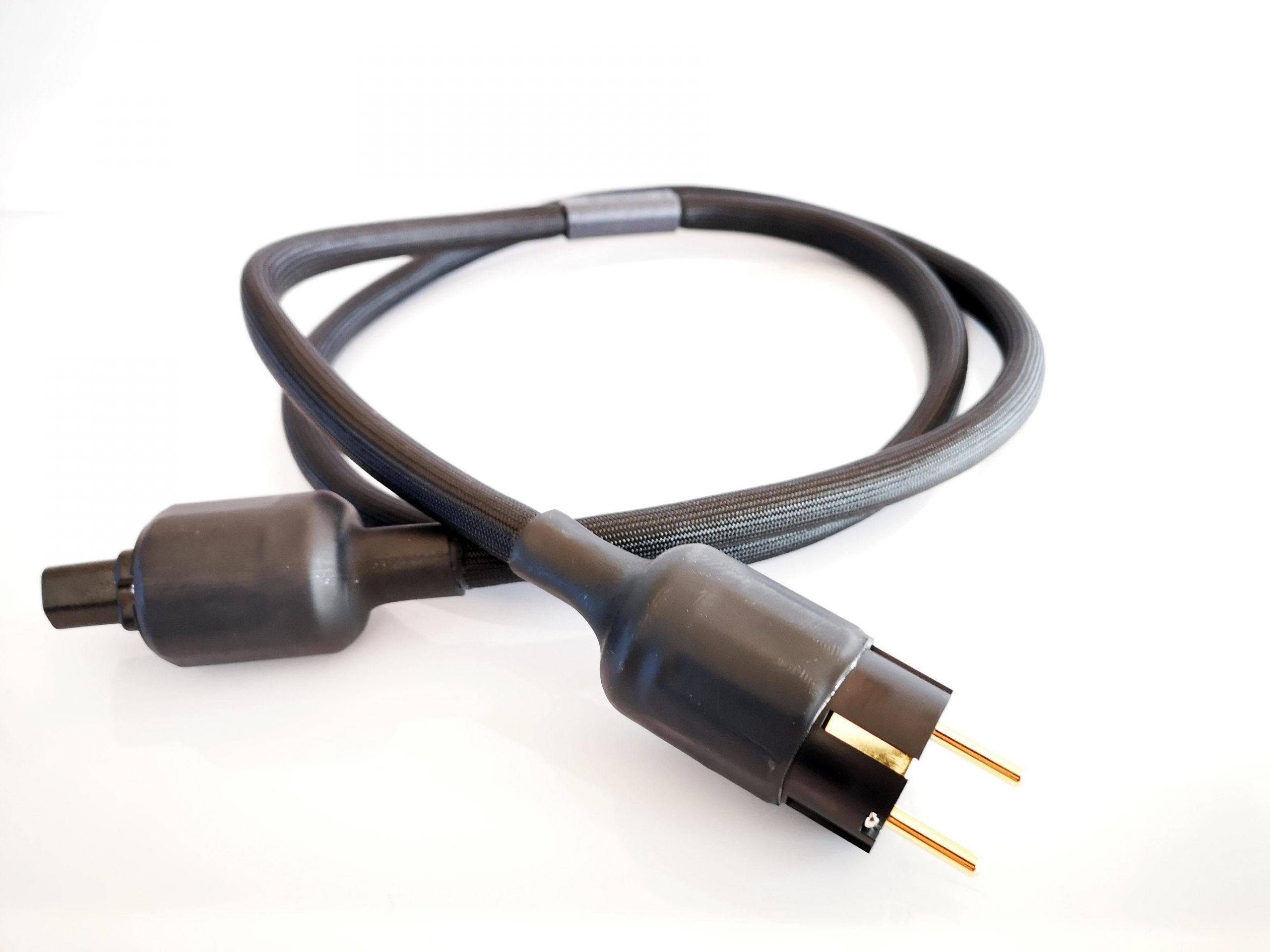 Omicron secteur schuko power odeion cables